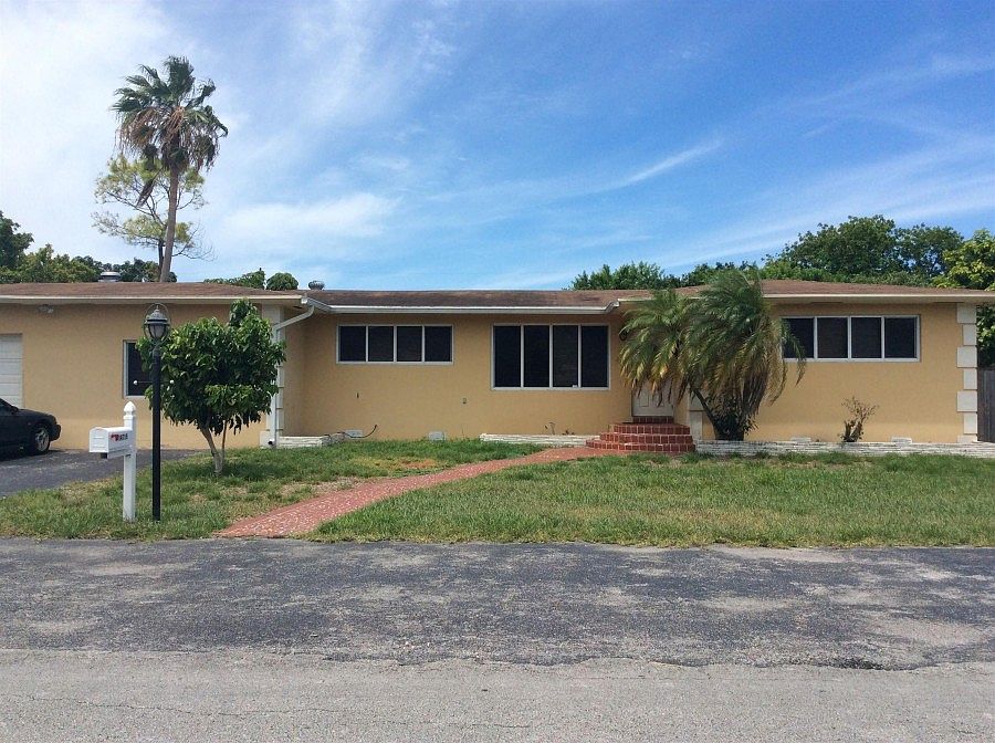1st image of 14715 Garden Dr