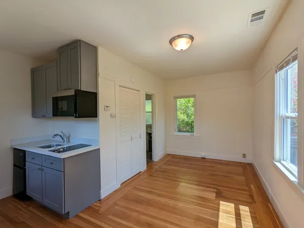 2372 Hilgard Ave #A, Berkeley, CA 94709