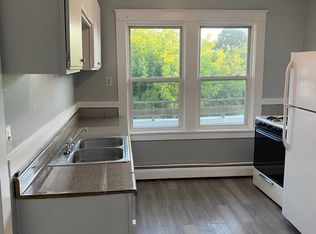 36 Lake St APT 4, Webster, MA 01570