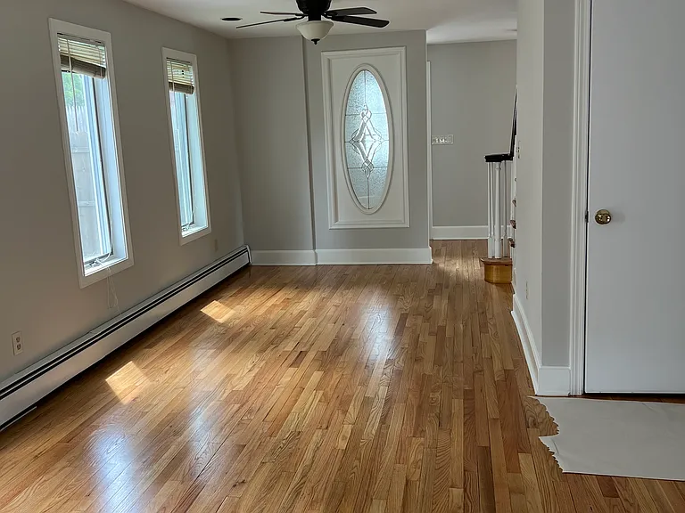 149 New Haven Ave — Photo 3