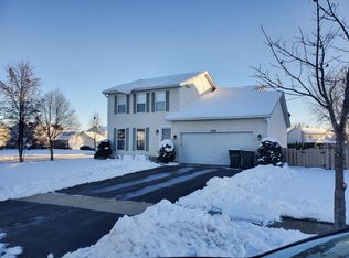 1169 E Tedy Ct, Round Lake Beach, IL 60073