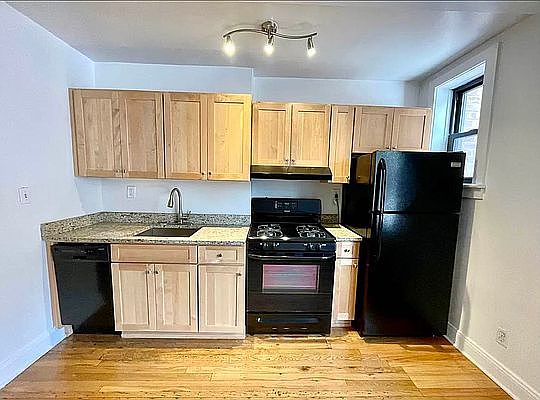 2nd image of 75-05 113th St #5N