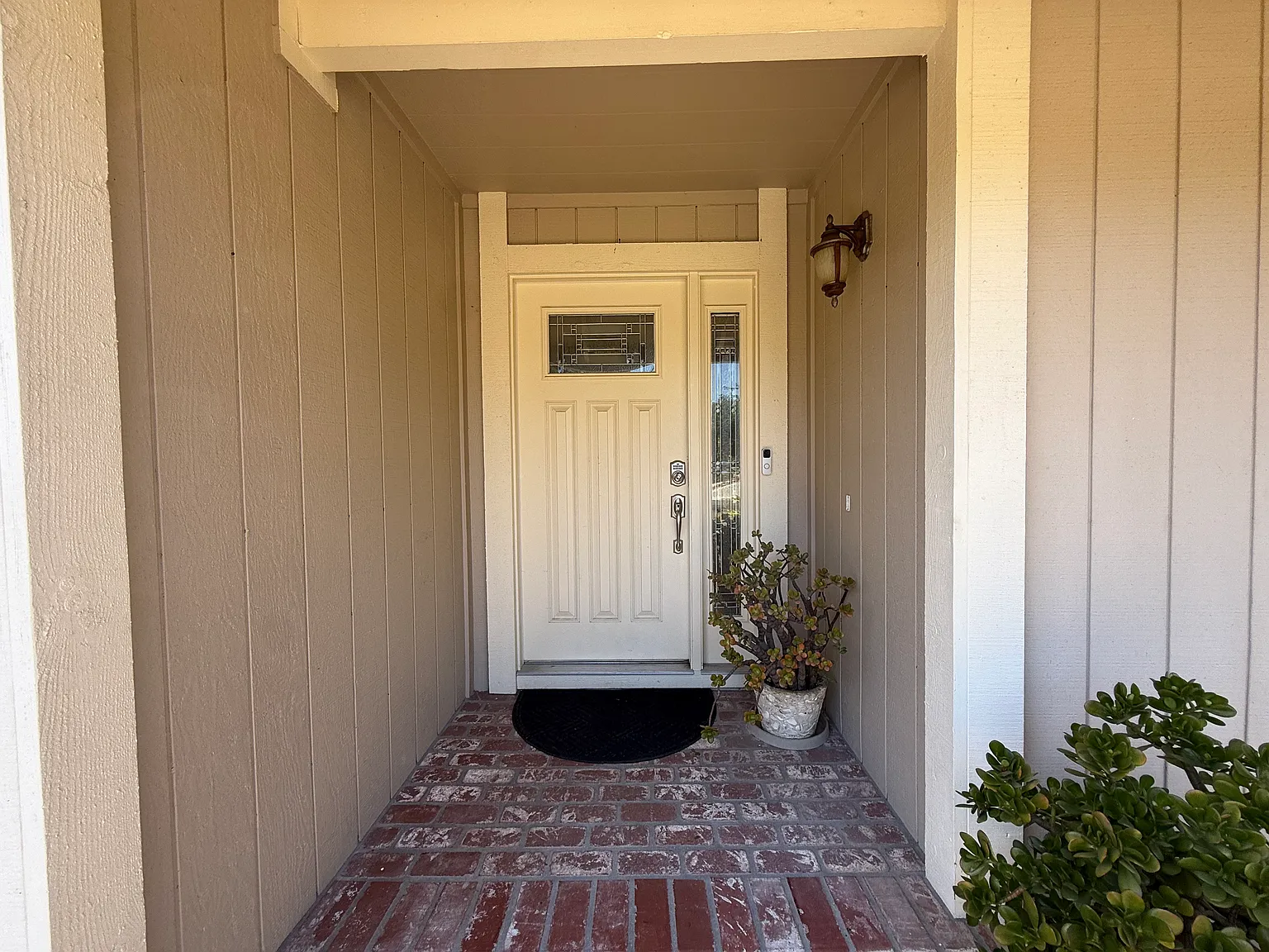 4 bed, 1800 sqft, $3,950 — Photo 3