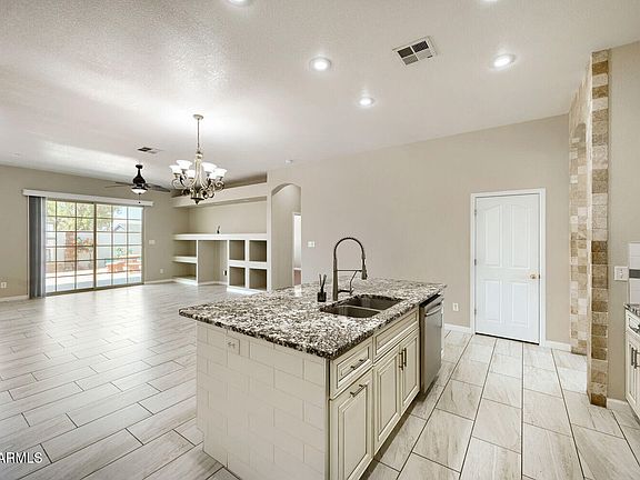 4th image of 5619 W FRIER Drive