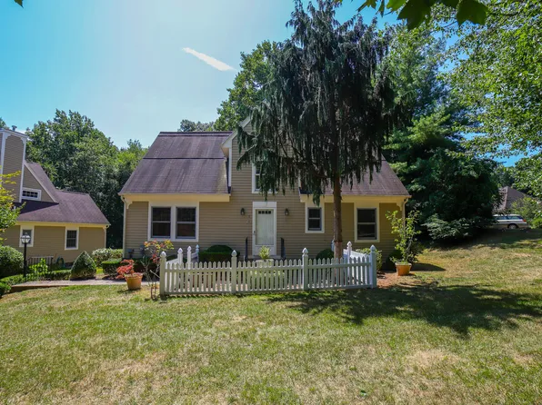 6 Yorkshire Lane #6, Branford, CT 06405
