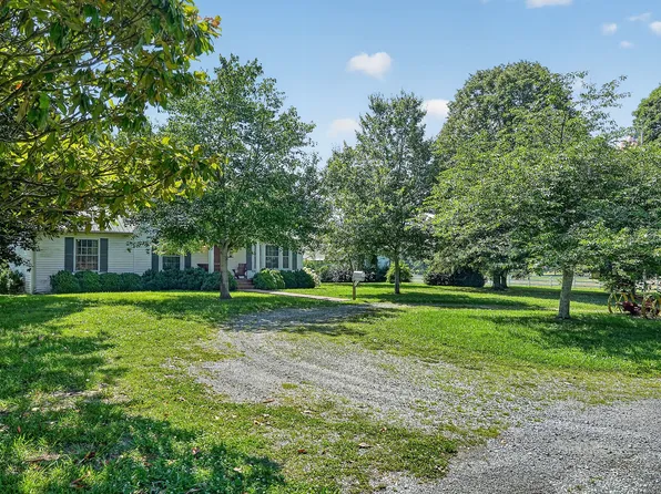 1600 Magness Rd, McMinnville, TN 37110