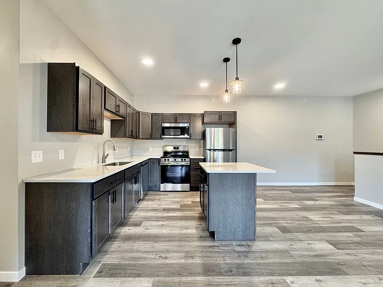 767 Meridian St — Photo 33