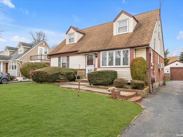483 Argyle Road, Mineola, NY 11501