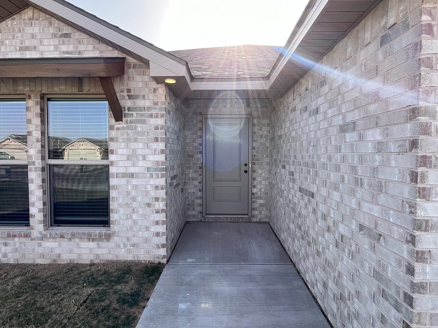 1302 Ross Avenue - 1 — Photo 2
