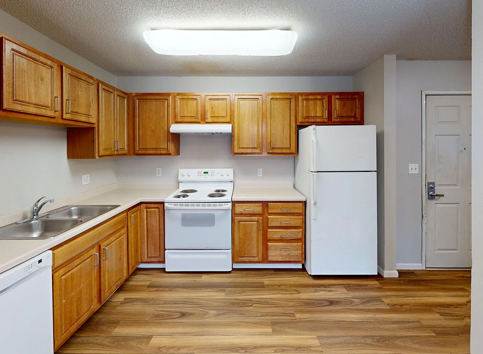 Sibley Cove Apartments — Photo 2