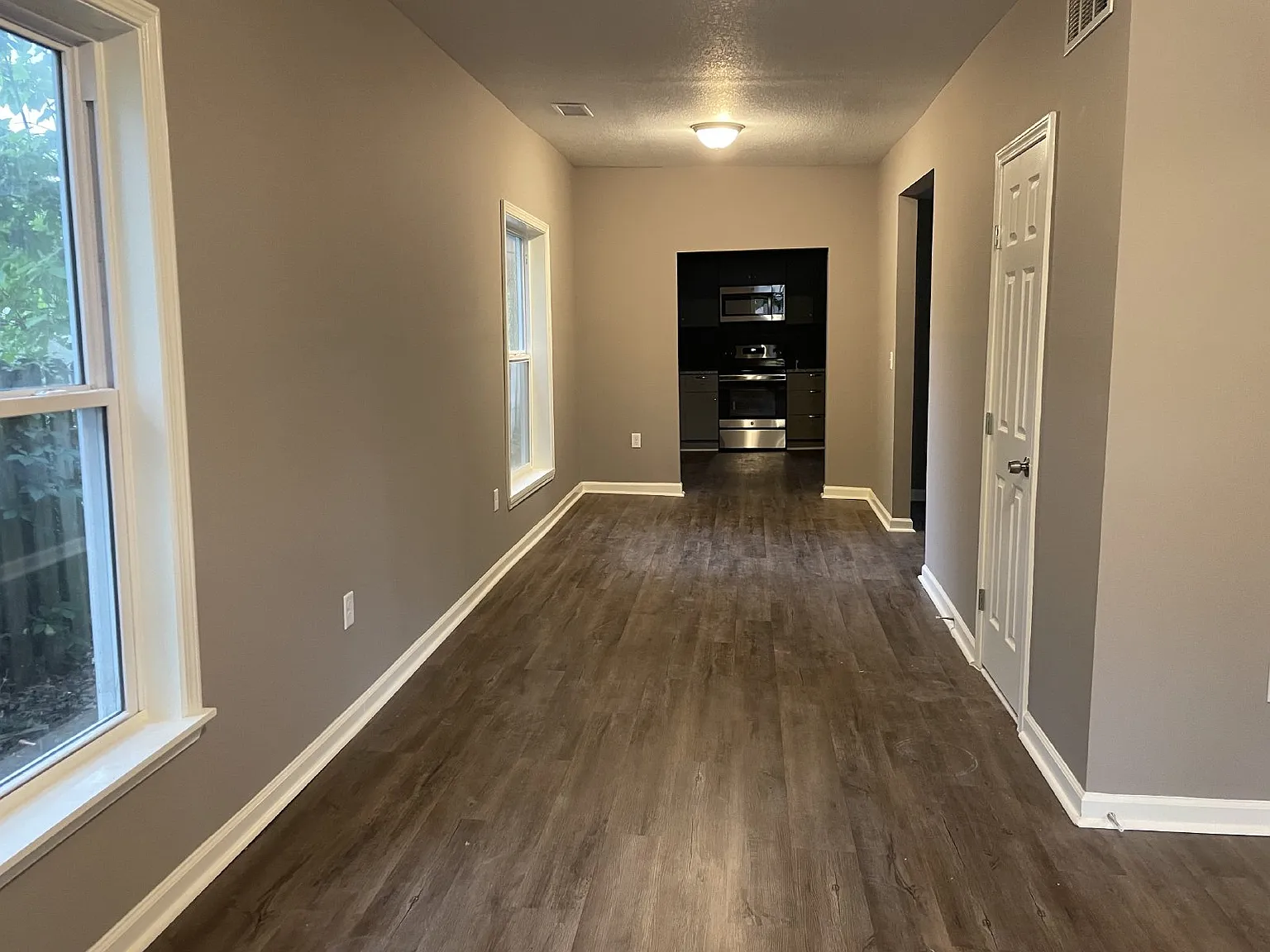 2 bed, 2.0 bath, 1480 sqft, $1,875 — Photo 3