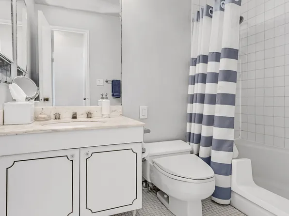 303 East 57th Street 47C image 7 of 8