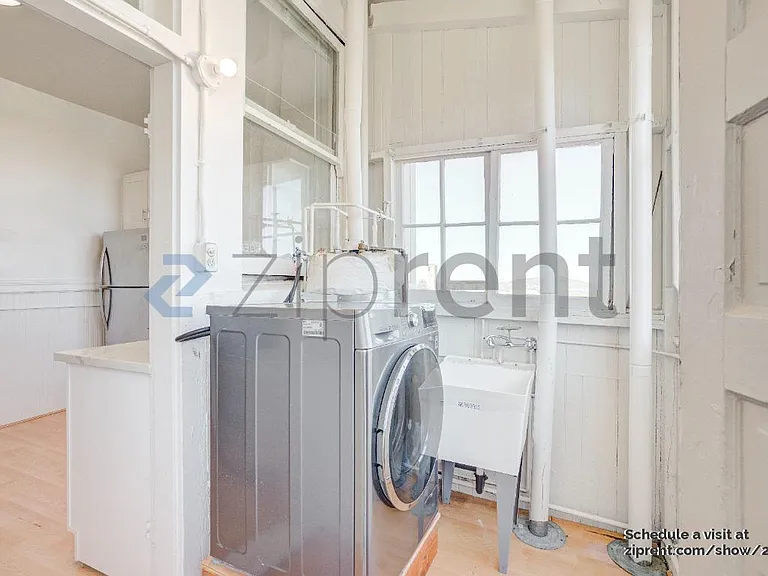 2136 Jones St — Photo 14