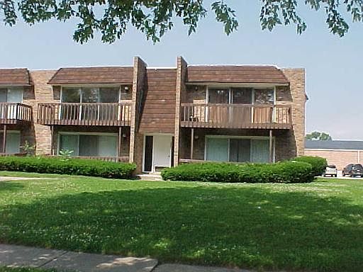 1st image of 440 Roberts Dr #1F