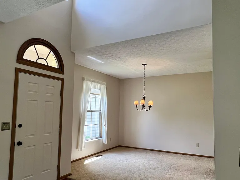 758 N Starr Dr — Photo 7