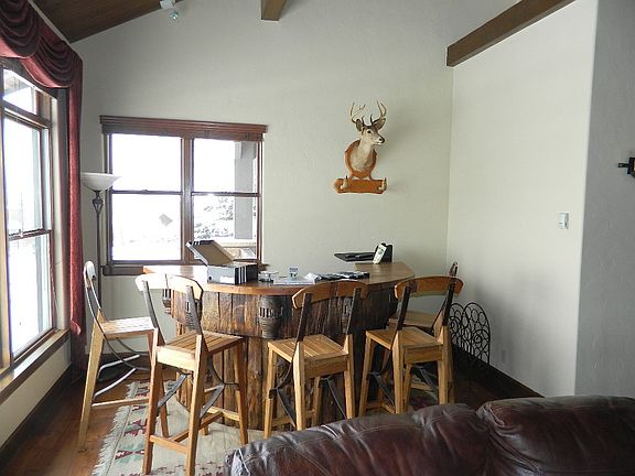 5th image of 293 Harrier Cir
