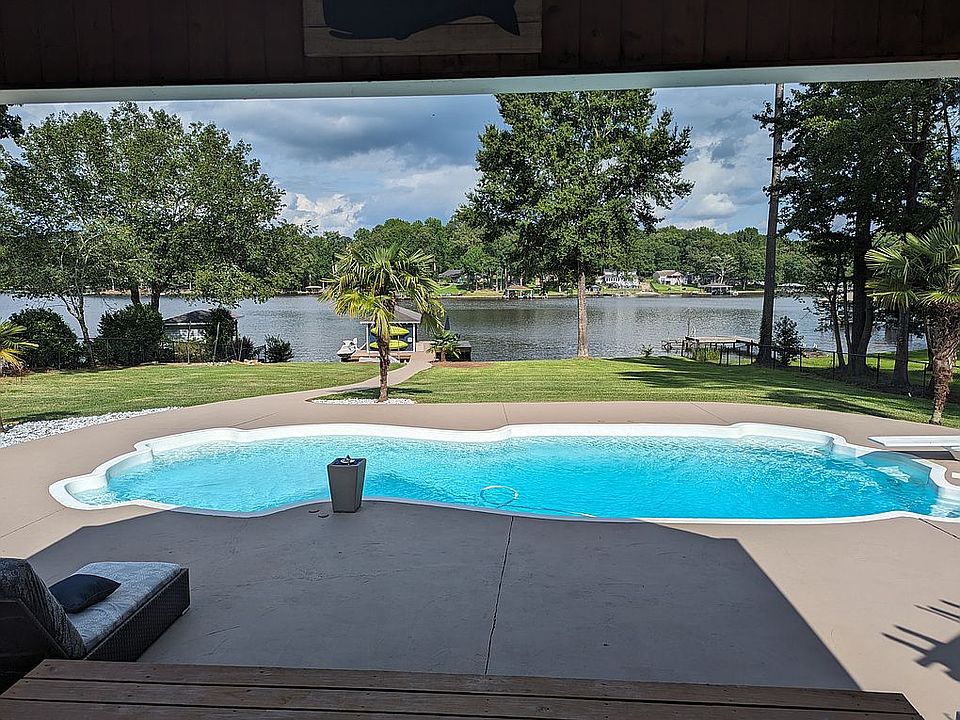 2nd image of 154 Myrick Rd NW