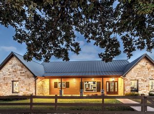 553 Goehmann Oaks Rd, Fredericksburg, TX 78624