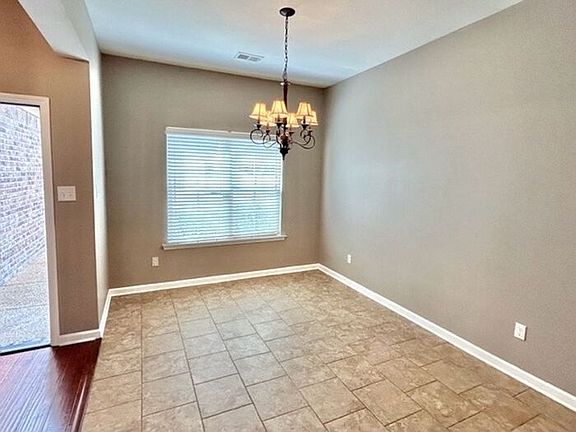 4th image of 10815 Colton Dr