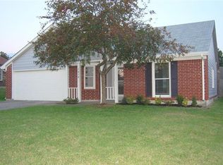 1212 Yorkshire Ct, Lexington, KY 40515