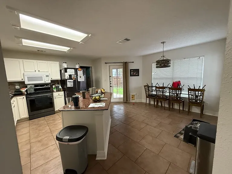 18008 Catumet Cv — Photo 2