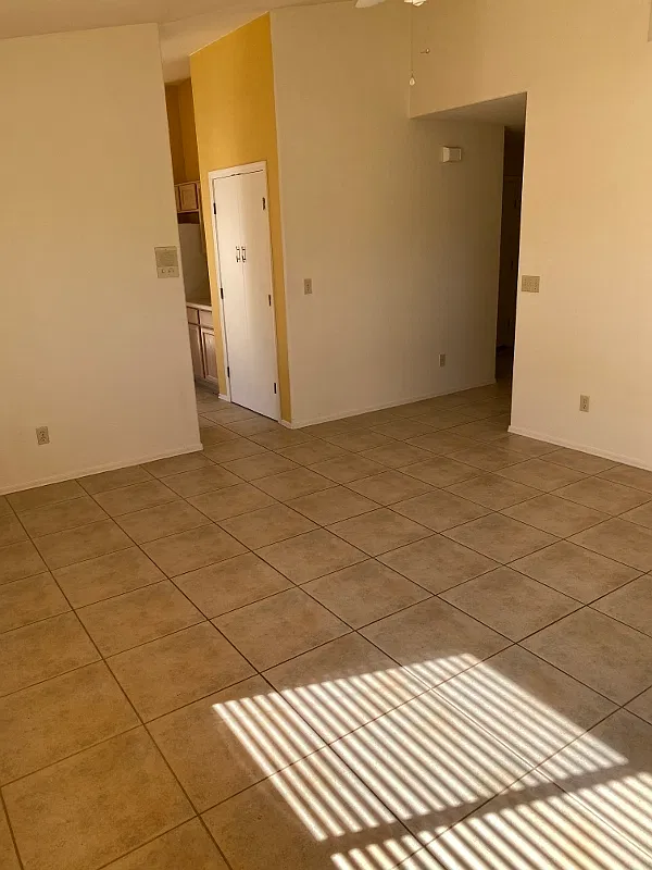 3 bed, 2.0 bath, 1445 sqft, $1,650 — Photo 4
