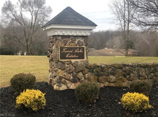 Castalia Dr, Barberton, OH 44203