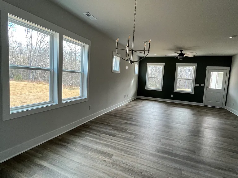 335 Beacon Dr — Photo 8