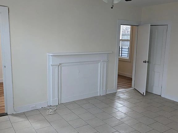 2nd image of 69 Vineyard Ave Floor 1