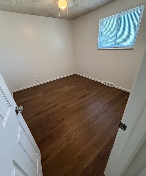 13786 Omega Cir — Photo 10