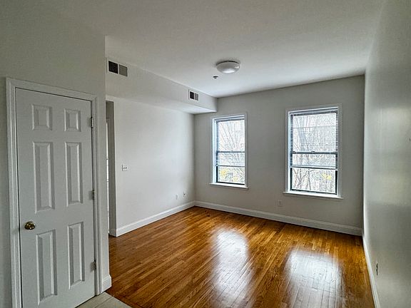 3rd image of 65 Summit Ave APT 304