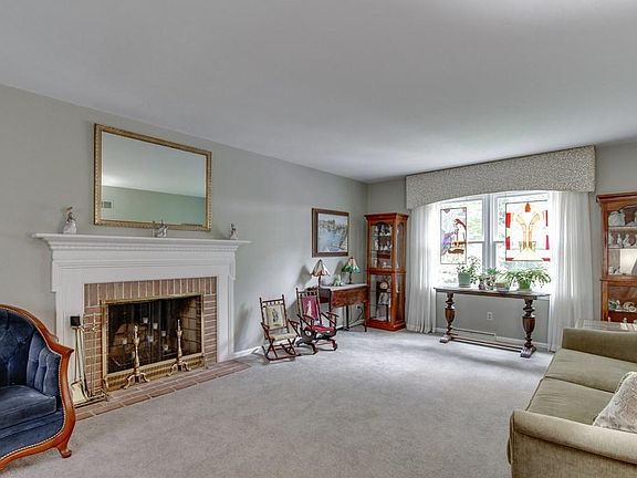 5th image of 1179 Pearce Dr