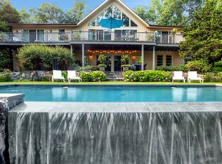 250 Dans Hwy, New Canaan, CT 06840