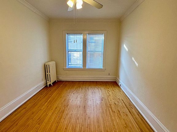 3rd image of 1929 Fremont Ave S APT 24