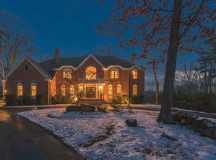 12 High Meadow Ln, Amherst, NH 03031