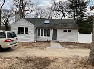 83 Brooksite Dr, Smithtown, NY 11787