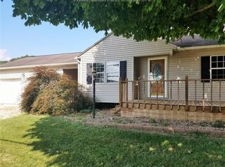 11035 Huntington Rd, Gallipolis Ferry, WV 25515