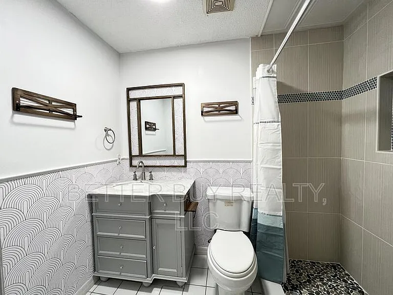 25 Plain View Dr #B — Photo 11