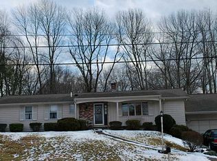 20 Spring Green Rd, Lincoln, RI 02865