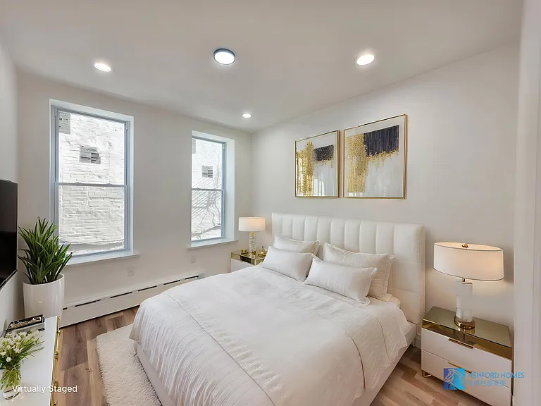 2722 E 26th St #1 — Photo 4