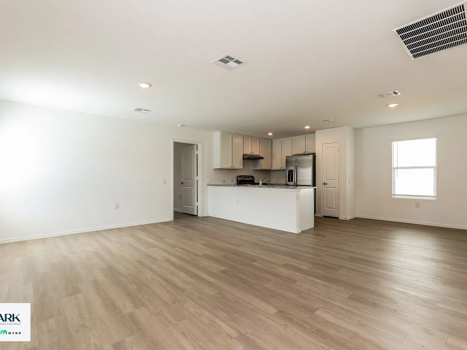 3 bed, 2.0 bath, 1474 sqft, $1,525 — Photo 4