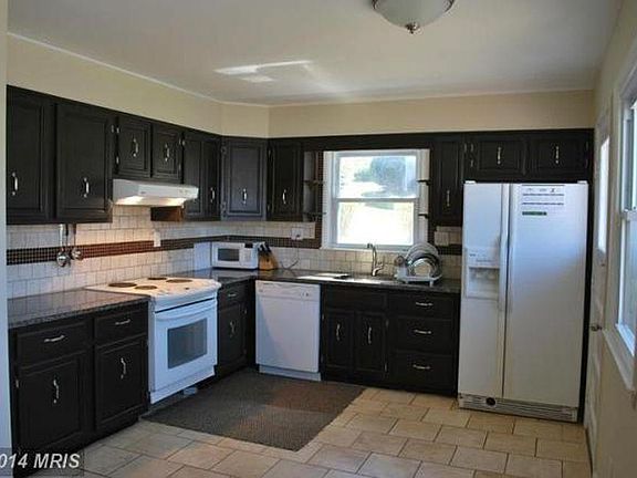 3rd image of 1012 Alexander Ave