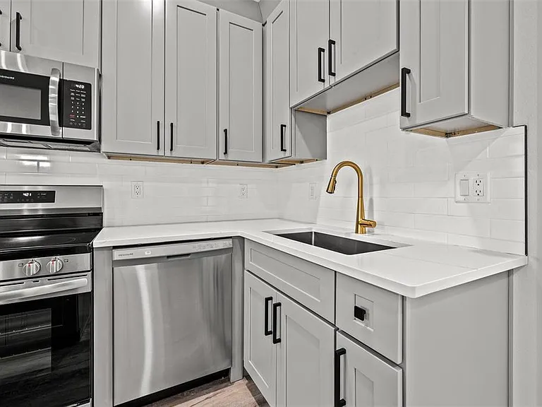 2830 2nd Ave N #2 — Photo 9
