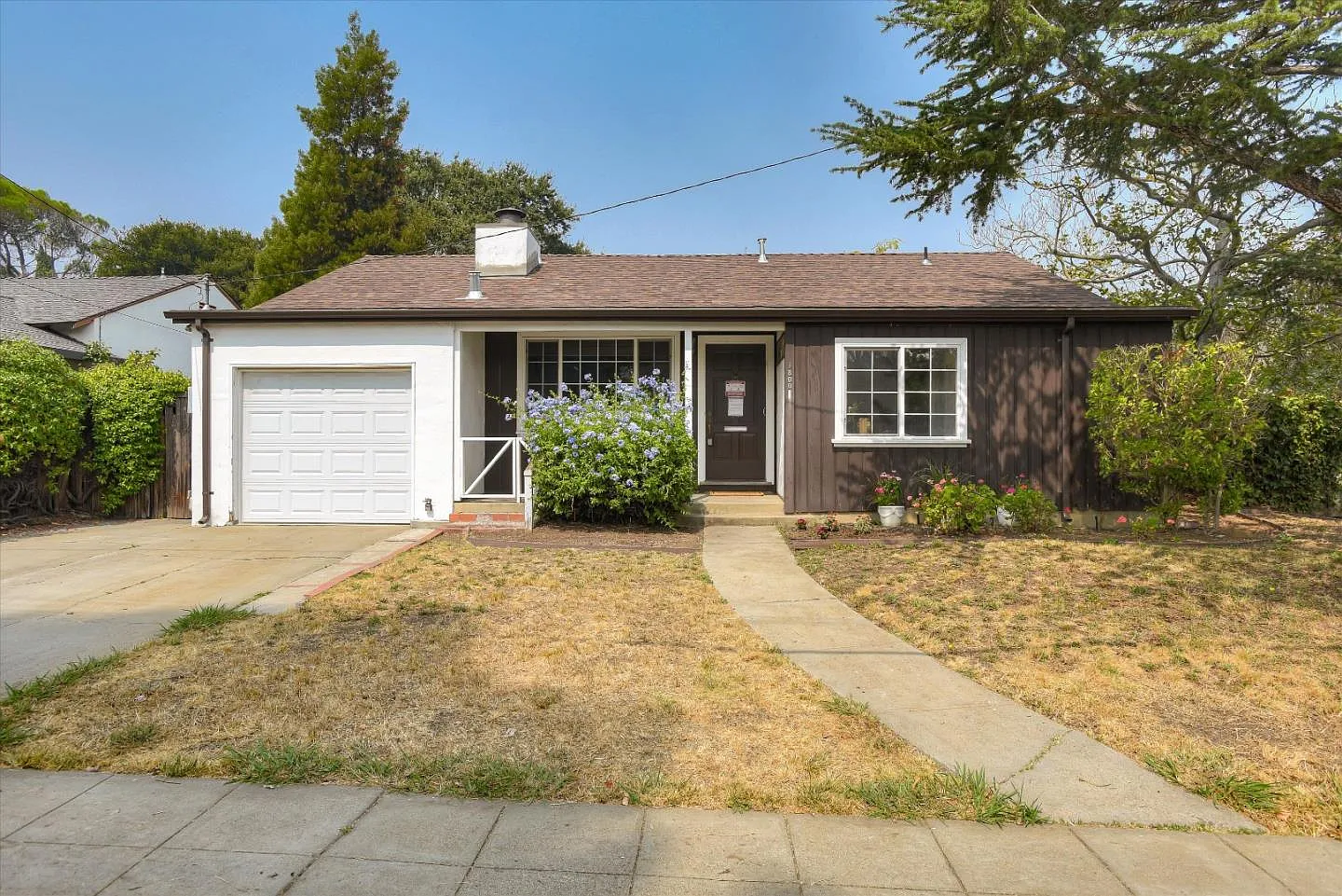 1800 Belburn Dr photo 1