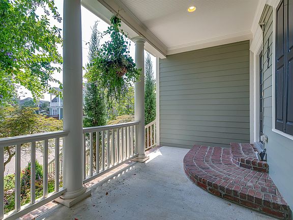2nd image of 107 Gladstone Ln