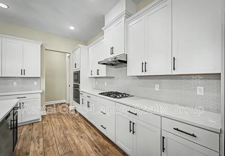 813 Crosswater Lake Dr — Photo 15