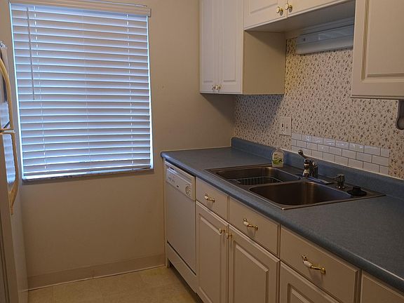 2nd image of 6184 Michelle Way APT 204