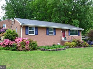 821 N Latham St, Alexandria, VA 22304