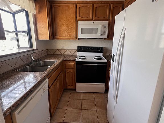 4th image of 4575 Ohio St Unit 8