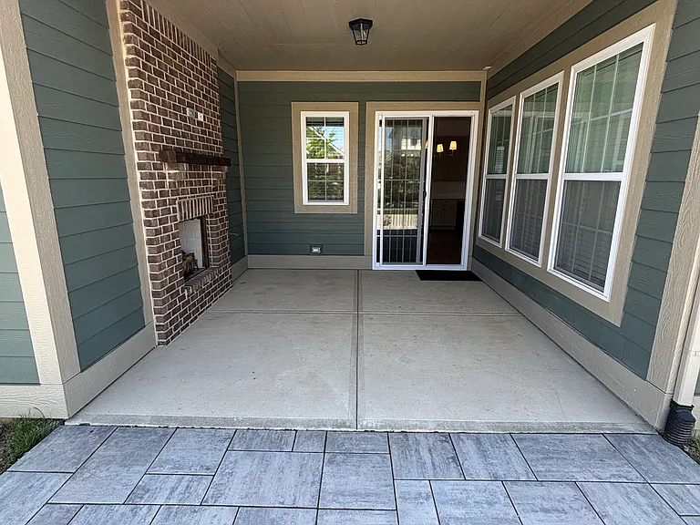 15109 Larchwood Dr — Photo 31